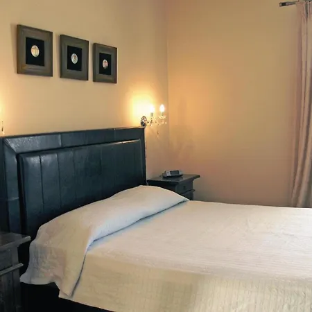 Gorgeous In Nafpaktos * Skaloma